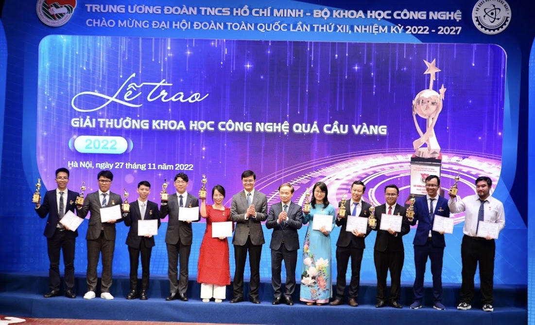 Vinh danh 10 gương mặt đạt giải thưởng Khoa học công nghệ Quả cầu vàng 2022