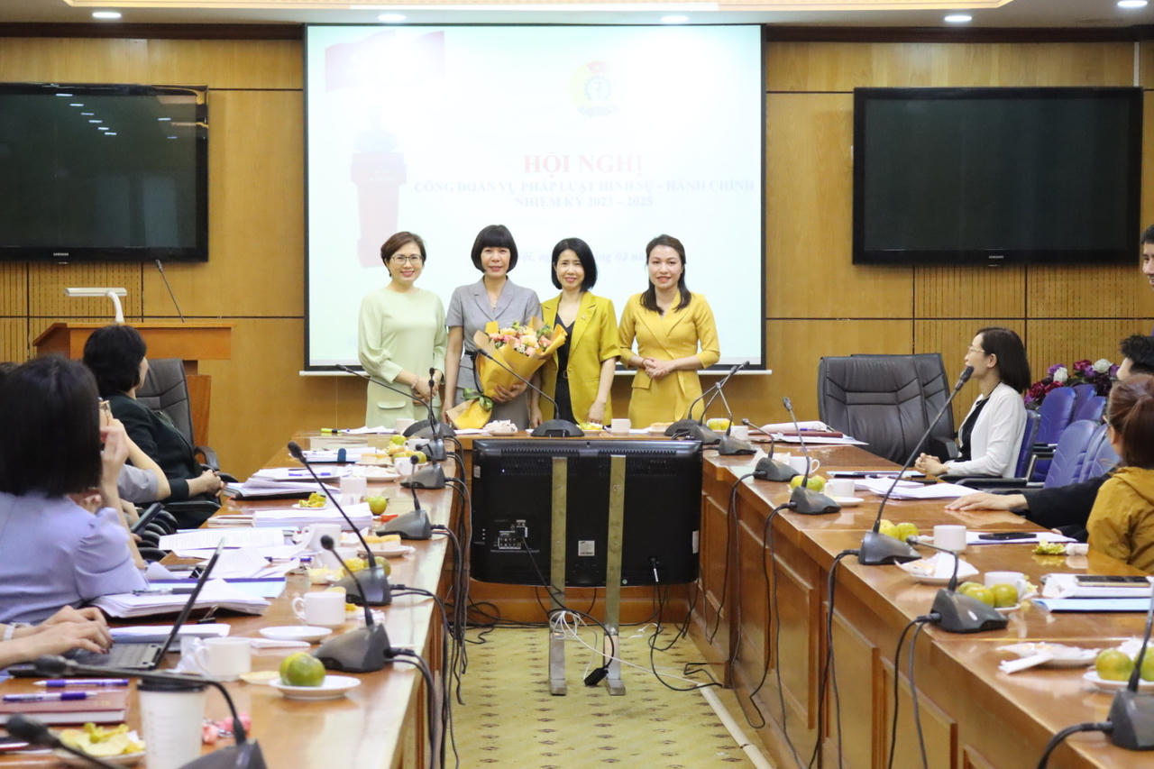 Vụ Pháp luật Hình sự - Hành chính: Tăng cường kết nối - chia sẻ - đồng hành trong công đoàn viên