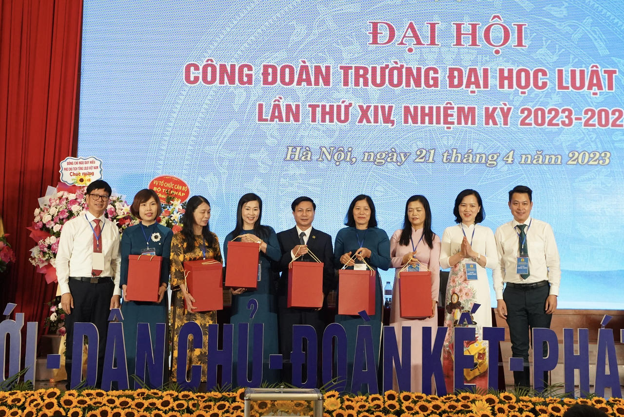 Công đoàn Trường Đại học Luật Hà Nội: Chú trọng nâng cao đời sống đoàn viên