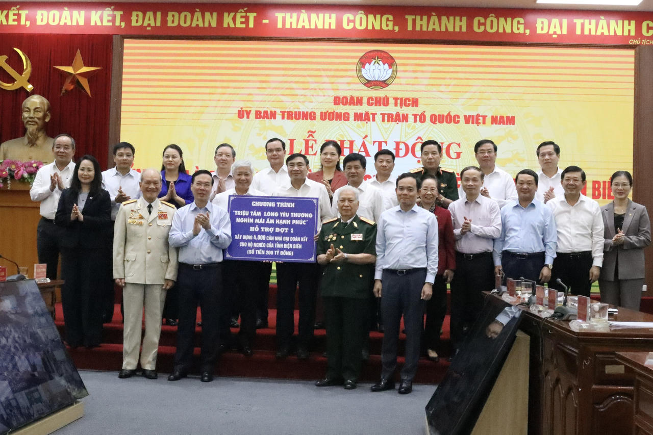 Hơn 280 tỷ đồng ủng hộ xây dựng nhà đại đoàn kết cho người nghèo tỉnh Điện Biên