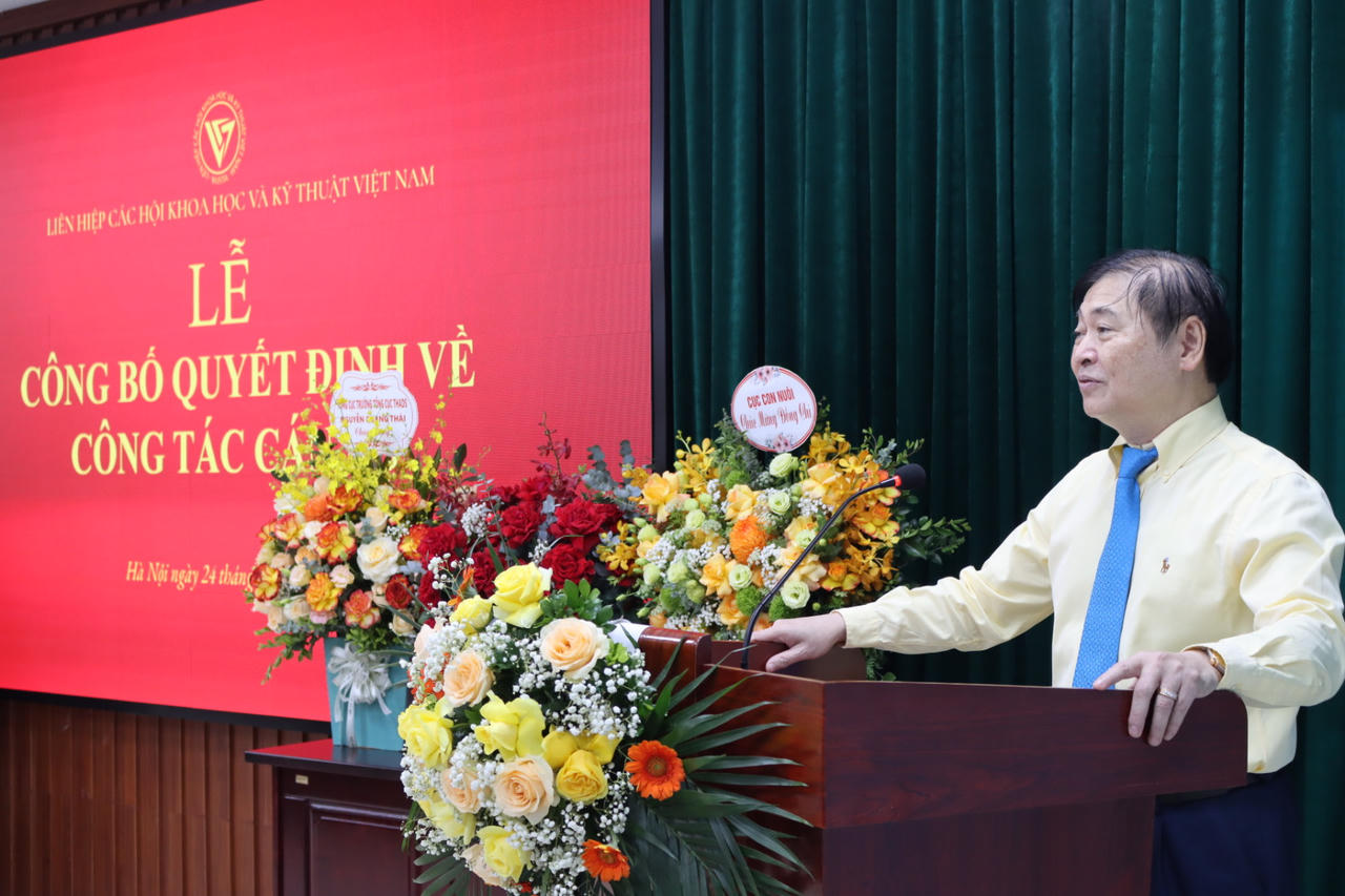 Công bố và trao quyết định Giám đốc, Phó Giám đốc Nhà xuất bản Tri thức