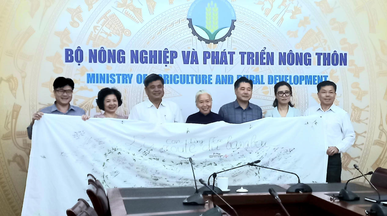 Người phụ nữ mê tre và tâm huyết nối dài “bức tường xanh” trên những vùng đất khô cằn