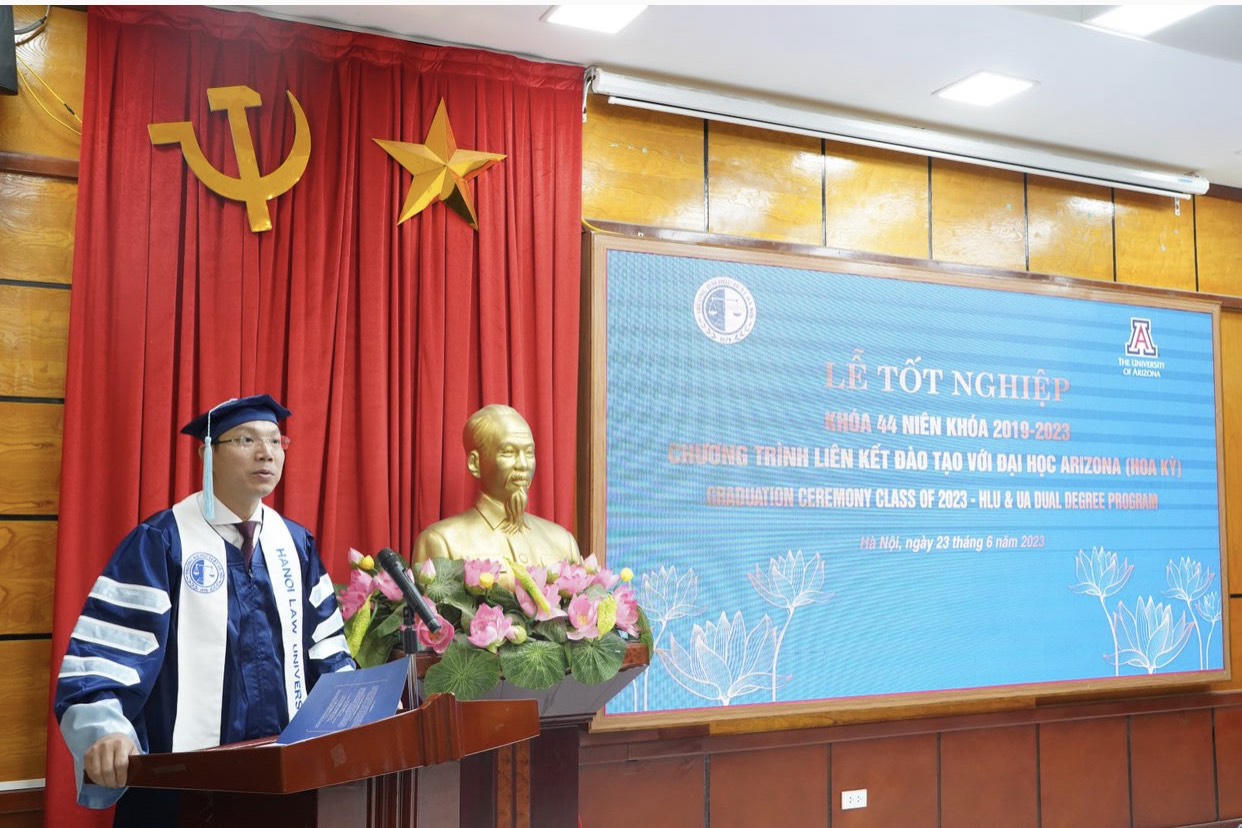 Trường Đại học Luật Hà Nội tổ chức Lễ tốt nghiệp khoá đầu tiên Chương trình liên kết đào tạo với Đại học Arizona