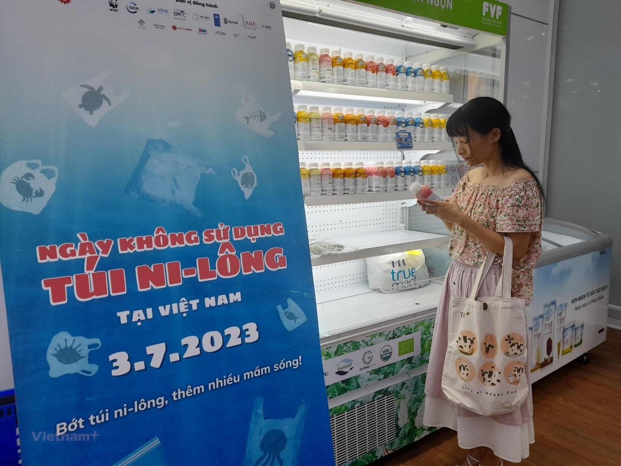 Hưởng ứng Ngày không túi nilon, TH true MILK lan tỏa lối sống xanh bền vững