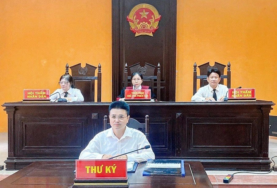 Thẩm phán Hoàng Thị Nguyệt - Vững vàng cán cân công lý!