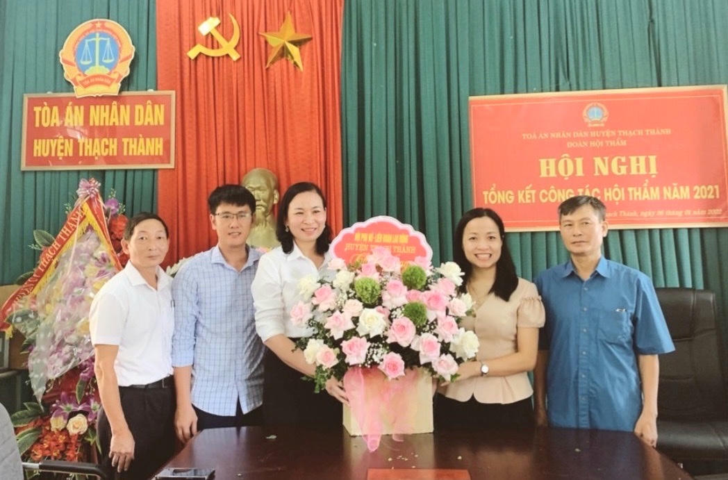 Thẩm phán Nguyễn Thị Cúc: “Bông hồng thép” của huyện miền núi Thạch Thành