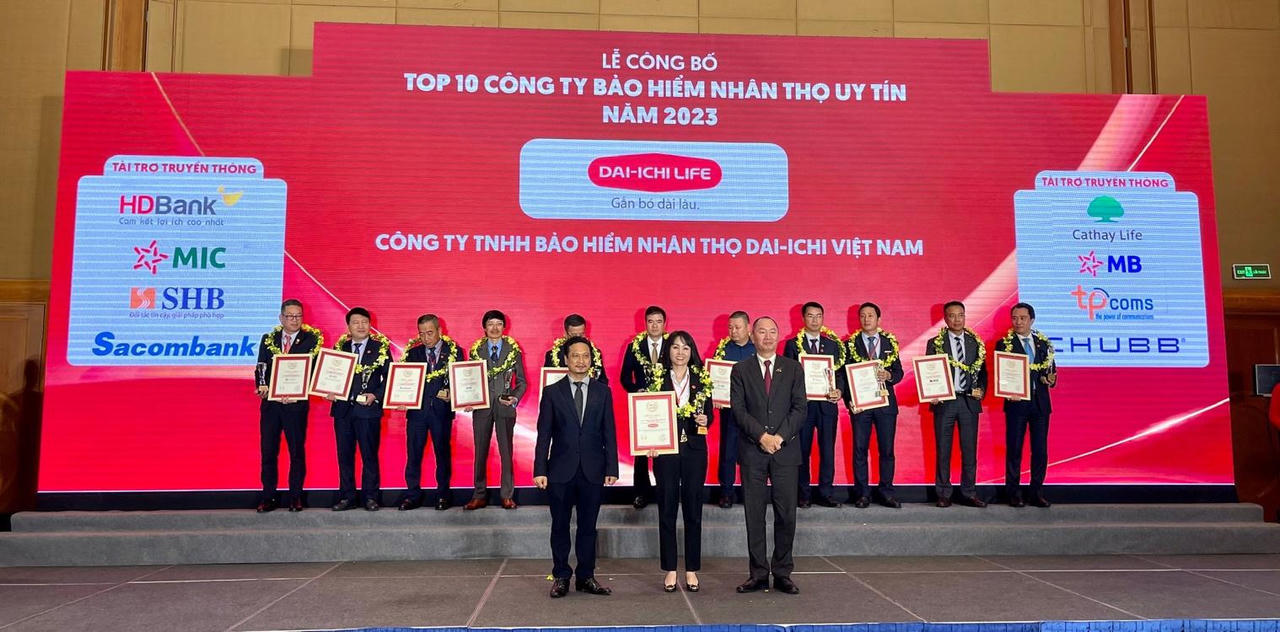 Dai-ichi Life Việt Nam vinh dự đạt danh hiệu 'Top 10 Công ty Bảo hiểm Nhân thọ Uy tín' trong hai năm liên tiếp