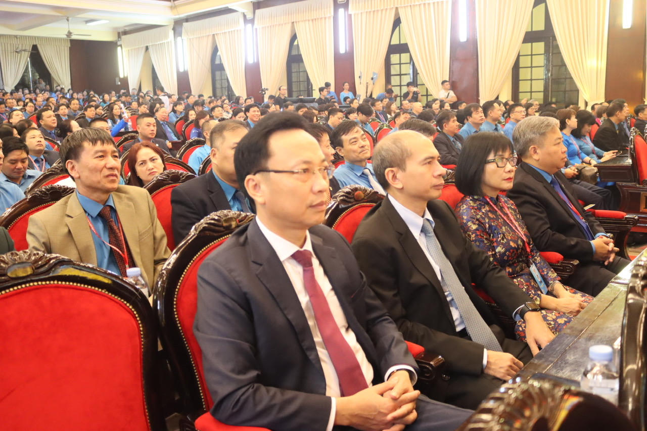 300 đại biểu chính thức tham gia Đại hội Công đoàn Viên chức Việt Nam lần thứ VI