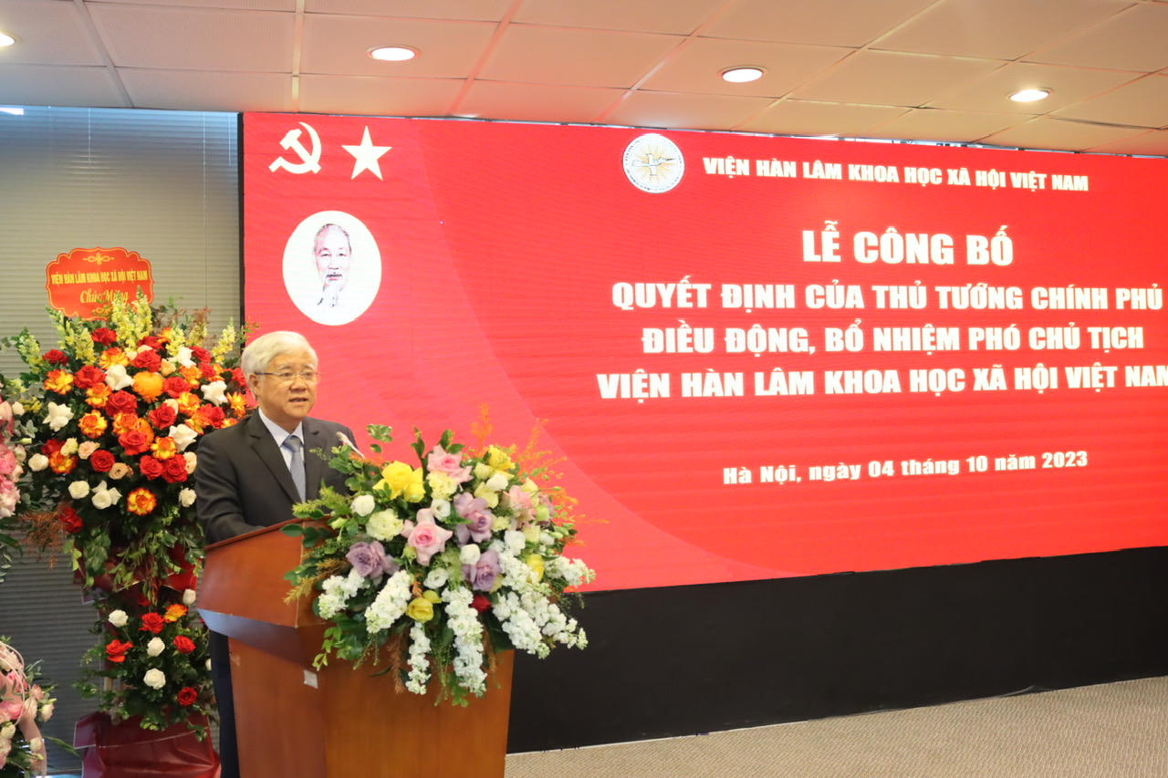Công bố Quyết định của Thủ tướng bổ nhiệm Phó Chủ tịch Viện Hàn lâm Khoa học xã hội Việt Nam