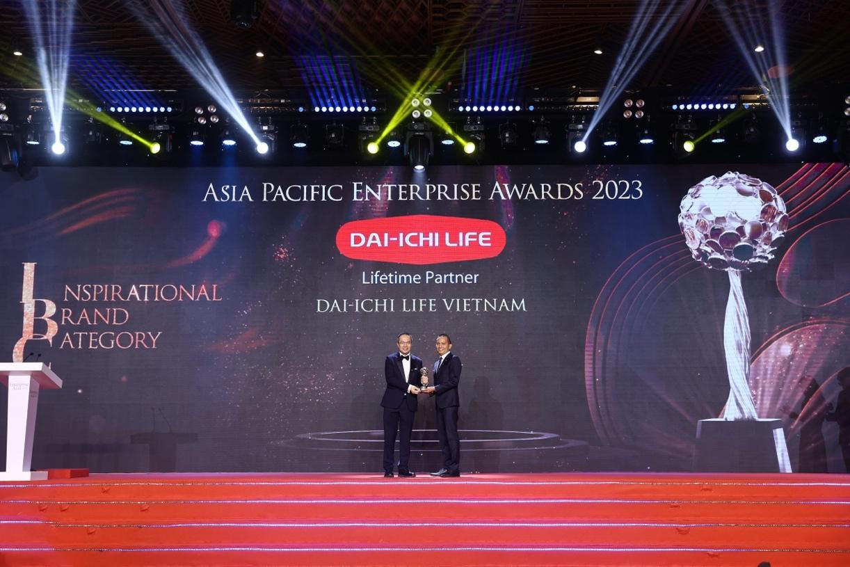 Dai-ichi Life Việt Nam vinh dự đạt hai giải thưởng lớn tại Châu Á - Asia Pacific Enterprise Awards trong ba năm liên tiếp 