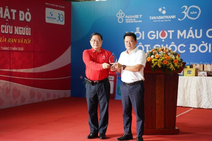 Tân Á Đại Thành tiên phong mở màn chiến dịch 'Chủ nhật đỏ' lần thứ 16 - năm 2024