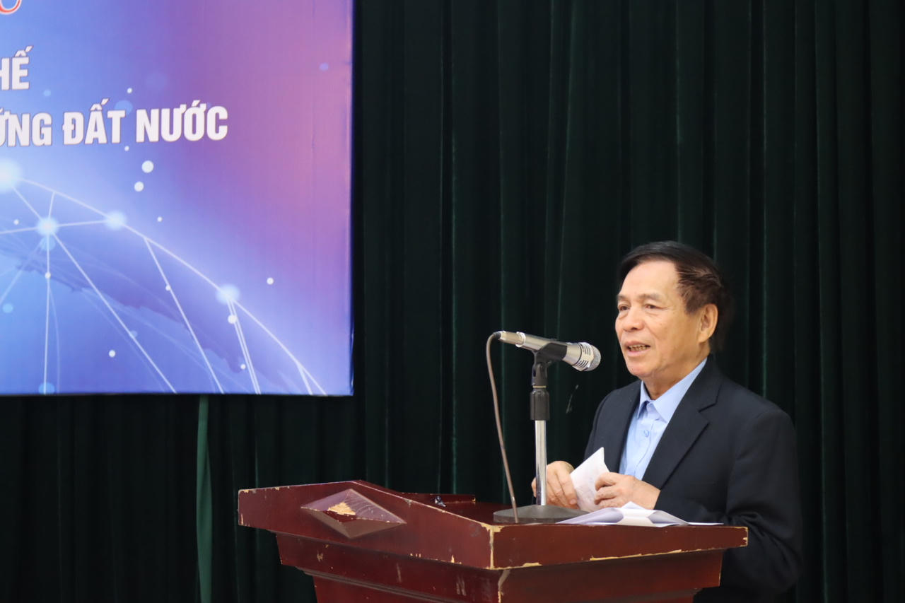 Hoàn thiện thể chế tạo động lực phát triển nhanh và bền vững đất nước trong điều kiện mới