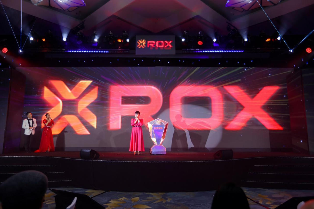 ROX Group trao tặng hơn 3.000 suất quà Tết cho người nghèo
