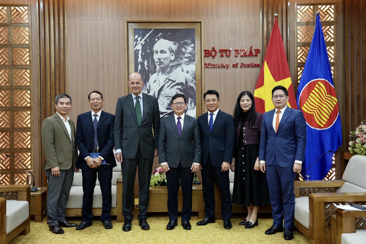 Thứ trưởng Mai Lương Khôi tiếp Trưởng đại diện UNHCR