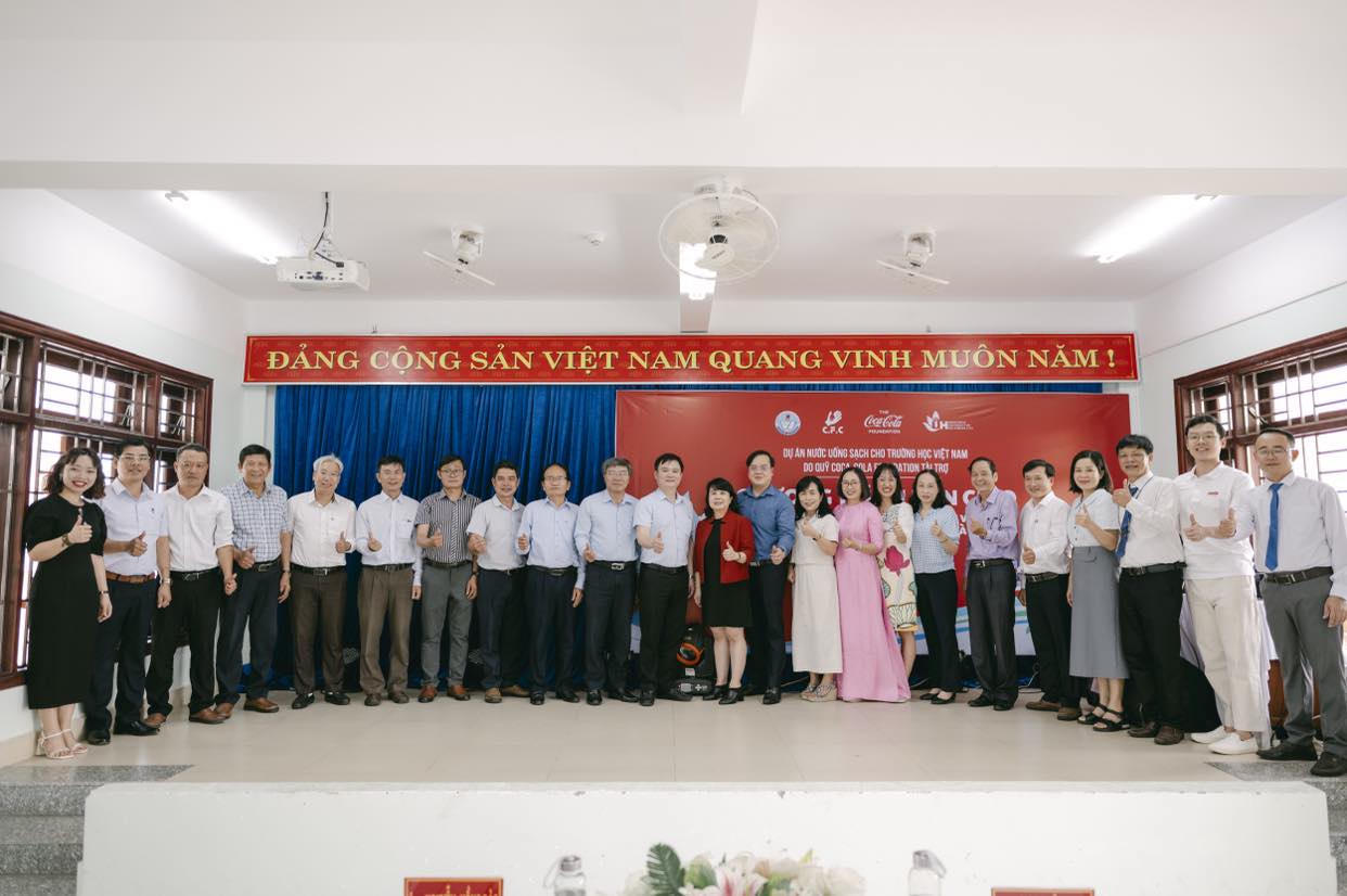 Bàn giao 11 hệ thống máy lọc nước uống tại vòi công suất lớn cho các trường THCS tại Đà Nẵng 