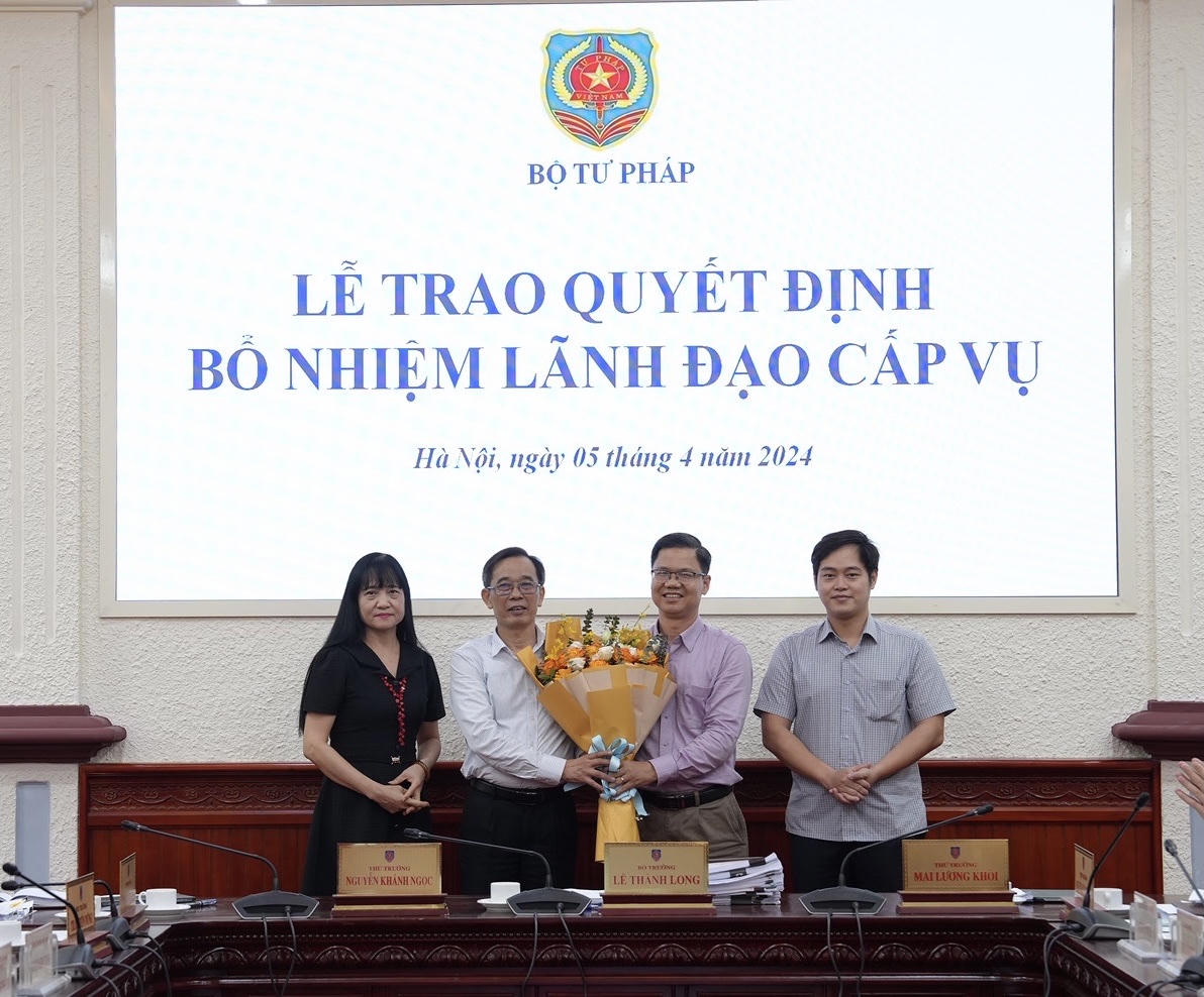 Bộ Tư pháp trao Quyết định bổ nhiệm Giám đốc Trung tâm Lý lịch tư pháp quốc gia