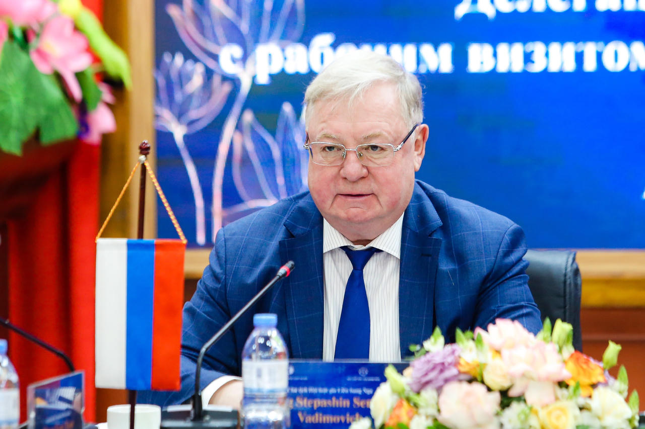 Tăng cường quan hệ hợp tác với Liên Bang Nga trong lĩnh vực giáo dục