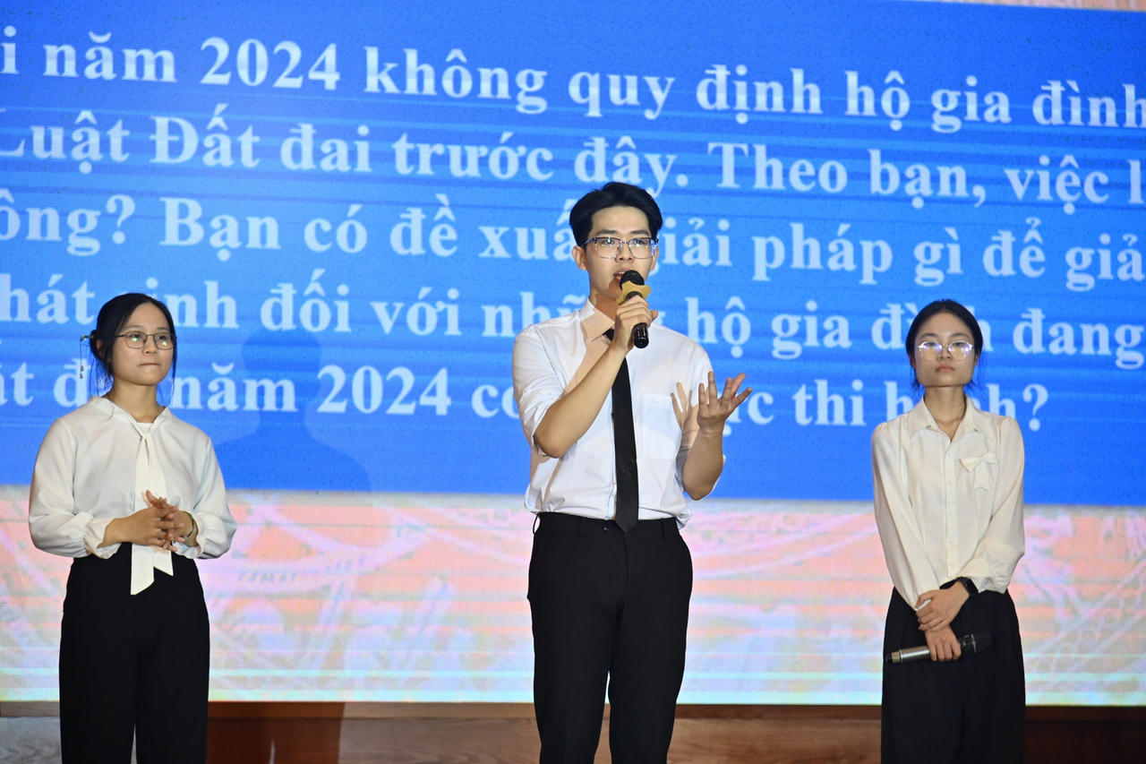 Trường Đại học Luật Hà Nội giành giải nhất Cuộc thi tìm hiểu pháp luật Đất đai năm 2024