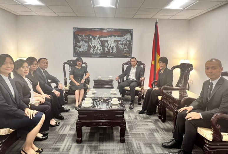 Tiếp tục thúc đẩy hơn nữa hợp tác pháp luật và tư pháp, hợp tác đào tạo luật với các đối tác Hoa Kỳ