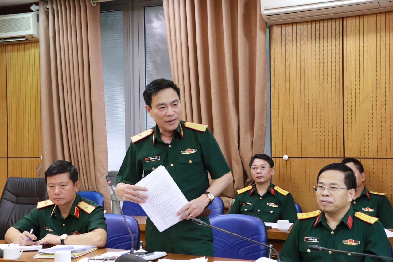 Xây dựng đội ngũ sĩ quan vững mạnh, làm nòng cốt xây dựng quân đội nhân dân