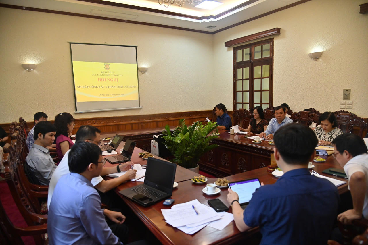 Chủ động nghiên cứu các giải pháp đẩy mạnh chuyển đổi số trong Bộ, ngành Tư pháp