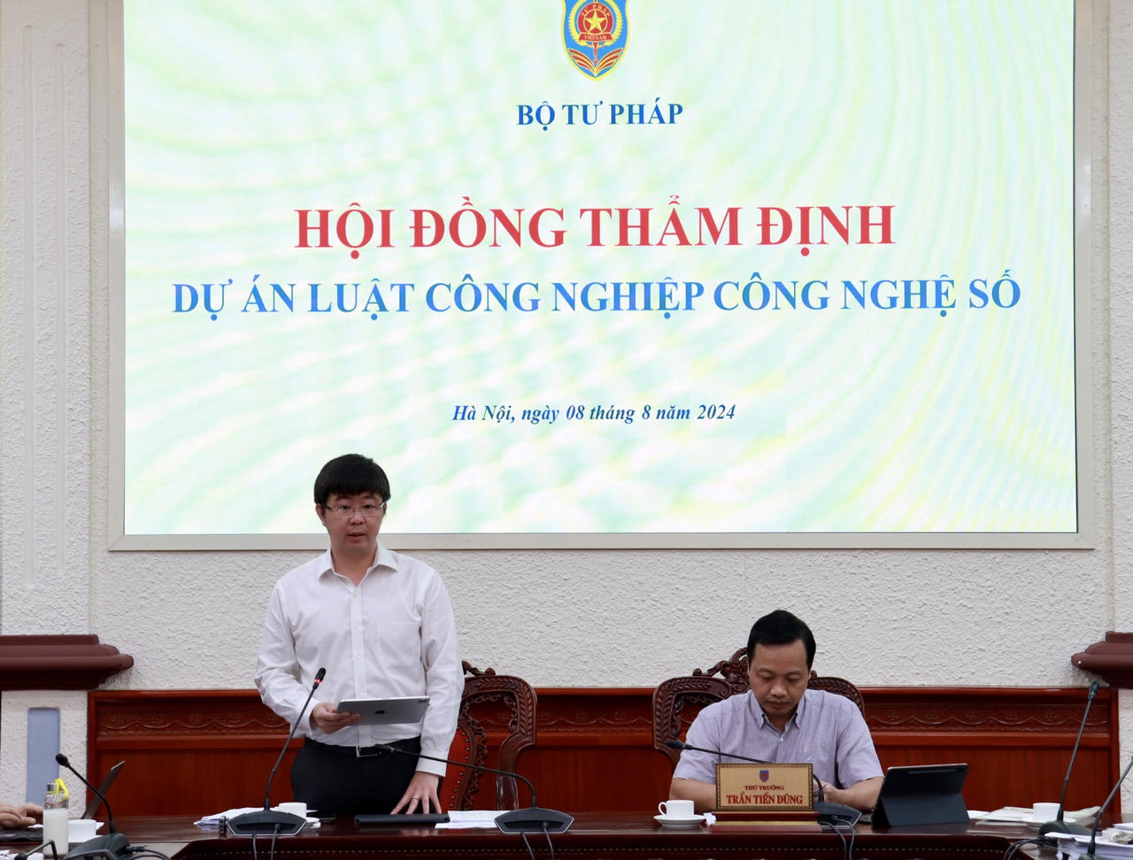 Hoàn thiện hành lang pháp lý thúc đẩy phát triển công nghiệp công nghệ số