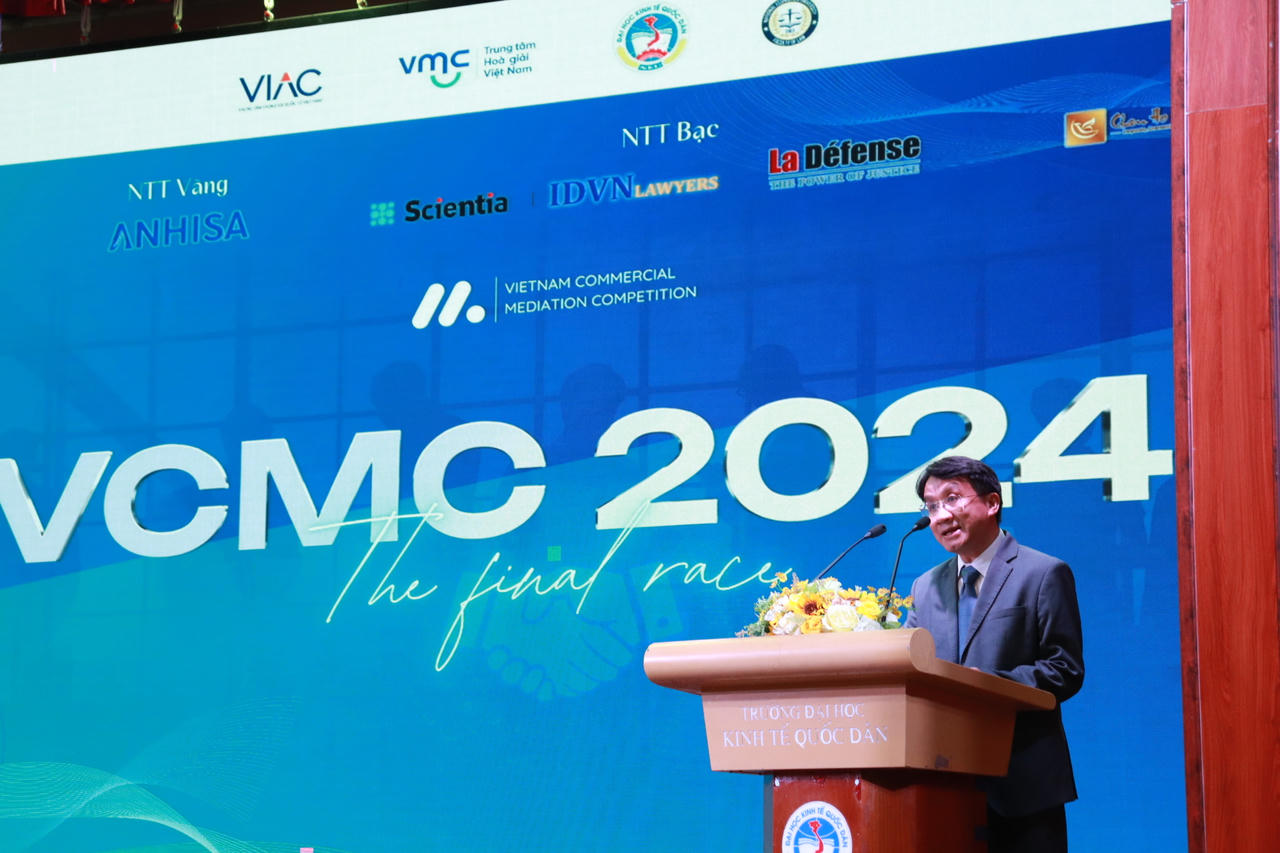 Trường Đại học Luật Hà Nội giành Giải Vàng Cuộc thi Hoà giải Thương mại Việt Nam 2024