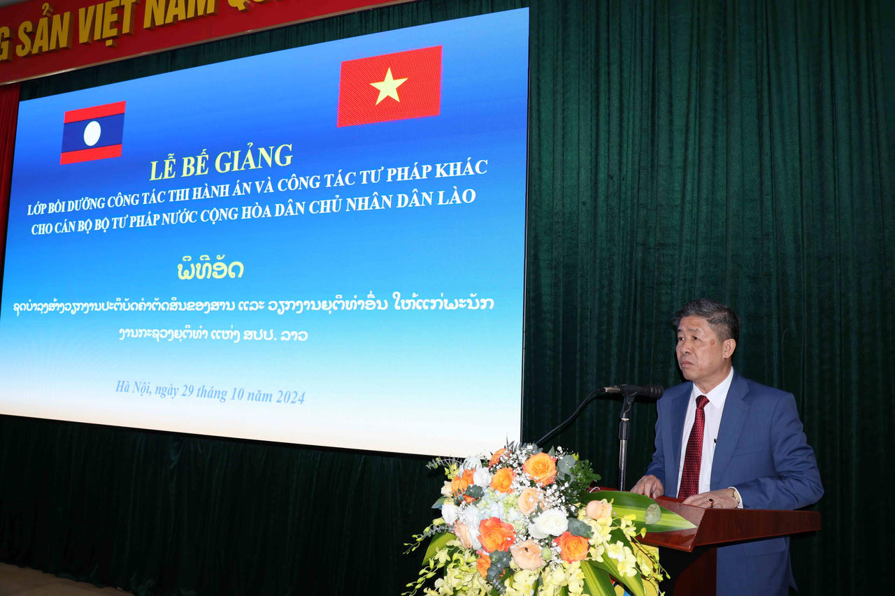 Học viện Tư pháp: Bế giảng lớp bồi dưỡng công tác thi hành án cho cán bộ tư pháp nước CHDCND Lào