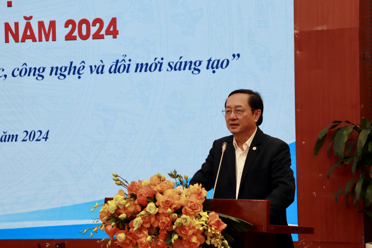 Chú trọng hoàn thiện thể chế thúc đẩy phát triển khoa học, công nghệ và đổi mới sáng tạo