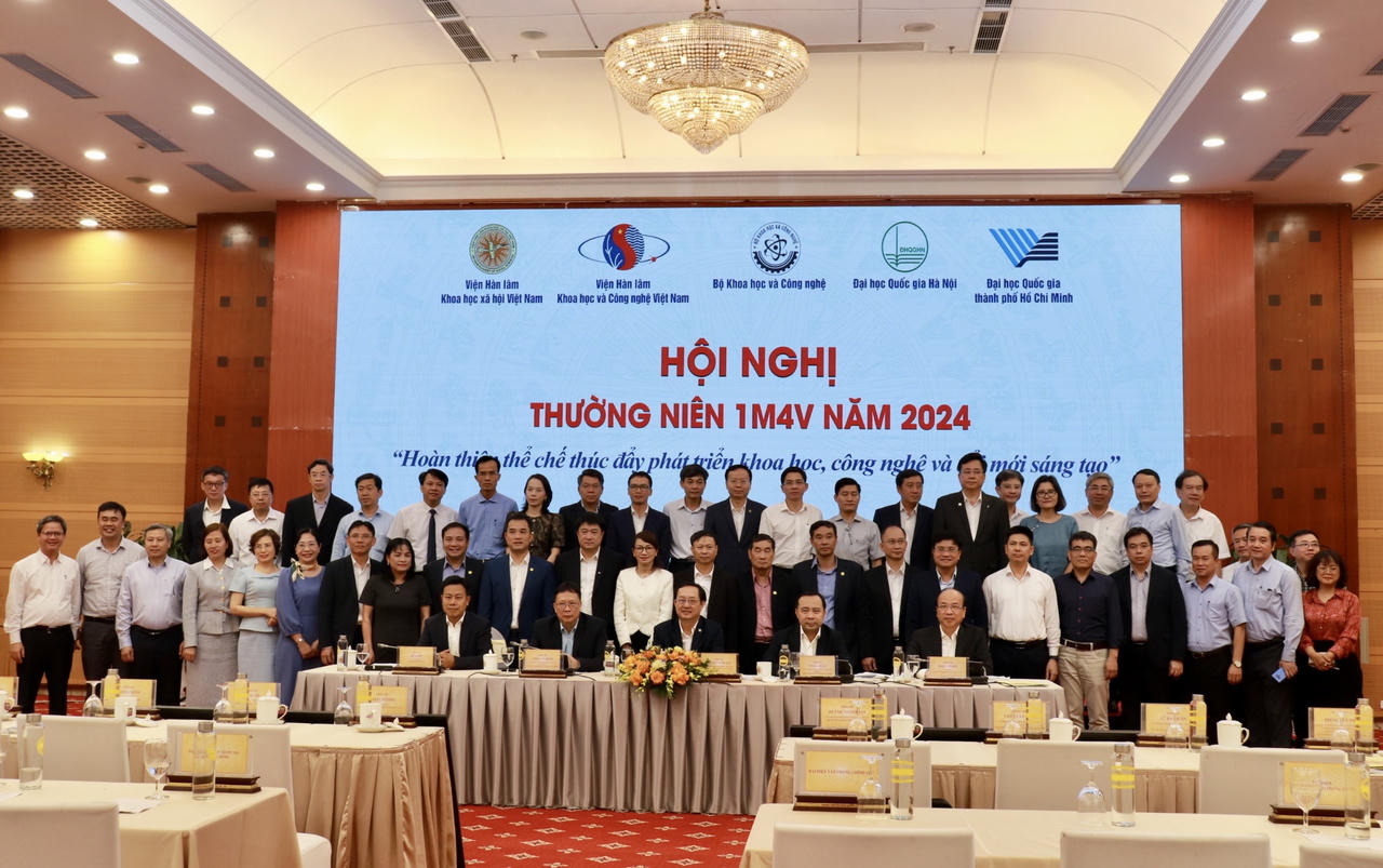 Chú trọng hoàn thiện thể chế thúc đẩy phát triển khoa học, công nghệ và đổi mới sáng tạo