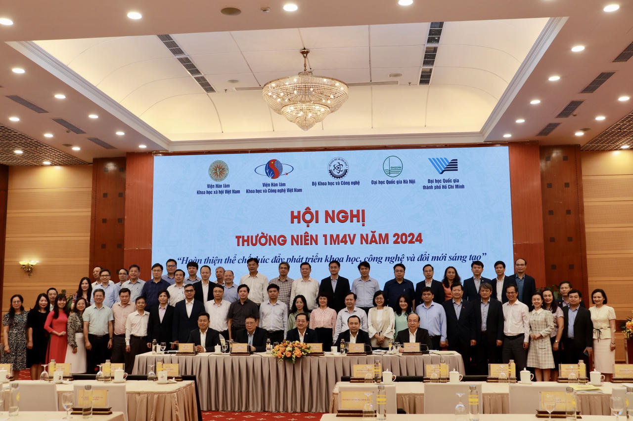 Chú trọng hoàn thiện thể chế thúc đẩy phát triển khoa học, công nghệ và đổi mới sáng tạo