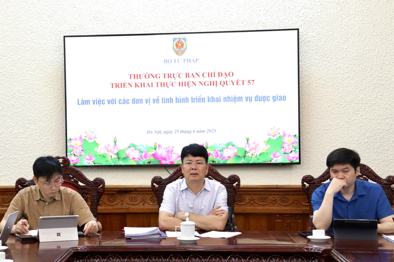 Hoàn thiện quy trình thủ tục hành chính đáp ứng thực hiện dịch vụ công trực tuyến toàn trình