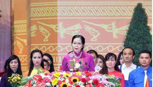 Thể hiện bản lĩnh và quyết tâm đi tới của cả dân tộc