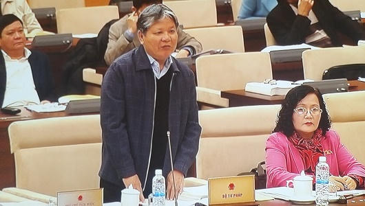 “Lùi đi lùi lại mãi dự án luật Biểu tình là không được“