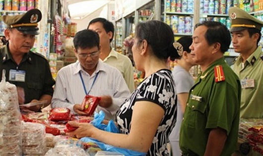Hà Nội sẽ phát lên loa cơ sở kinh doanh thực phẩm 'bẩn'