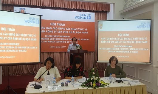 Vợ bị bạo hành 'nản' vì chồng 'chạy tiền' để không xử án?