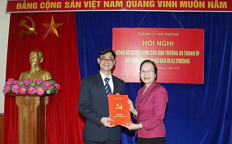 Nhiều địa phương công bố các quyết định nhân sự