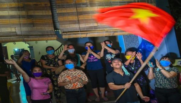 Thủ tướng: "Khi chưa có vắc-xin, phòng, chống COVID-19 là chiến lược lâu dài"