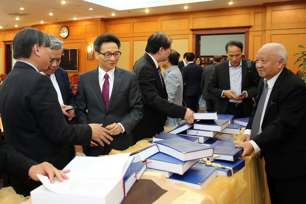 Tiếp nhận bản thảo Đề án Quốc sử Việt Nam