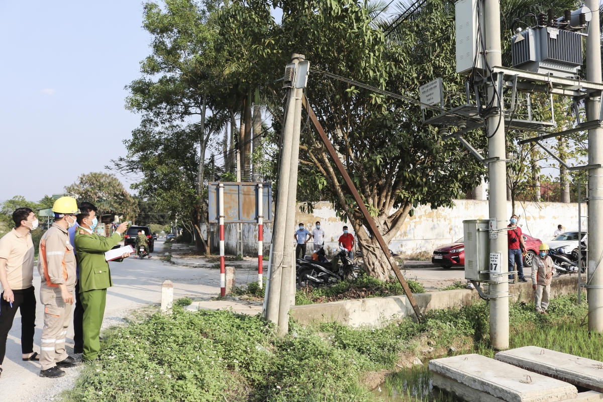 Trộm cấu kiện trạm biến thế lấy tiền mua ma tuý