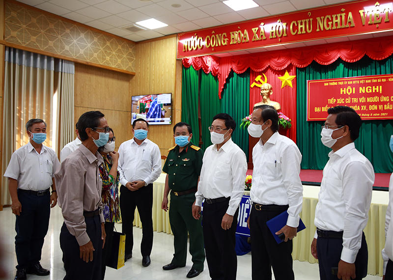 Cử tri Côn Đảo mong muốn sớm có điện để phát triển xứng tầm với tiềm năng