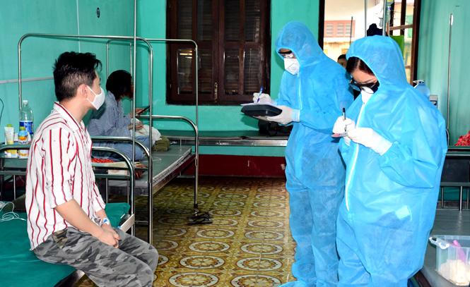 Chiến lược vaccine: Bằng mọi giá, mọi cách để có vaccine tiêm cho nhân dân