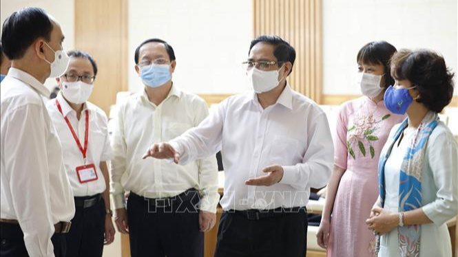 Thủ tướng đốc thúc nghiên cứu, sản xuất vaccine ngừa COVID-19 