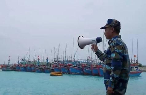 Nhiều tỉnh cấm biển, dừng các hoạt động vui chơi giải trí tại các khu du lịch ven biển