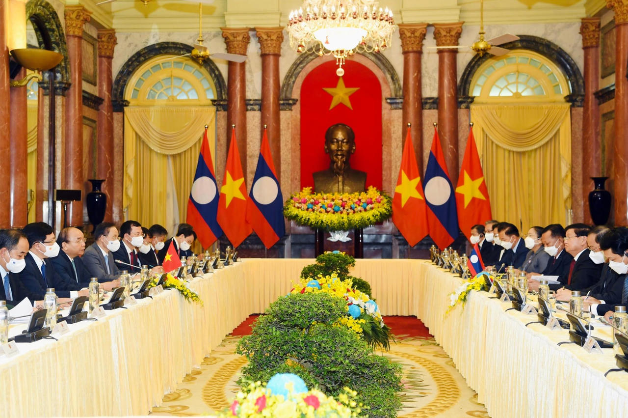 Việt Nam-Lào: Thắm tình hữu nghị, đoàn kết đặc biệt và tin cậy lẫn nhau