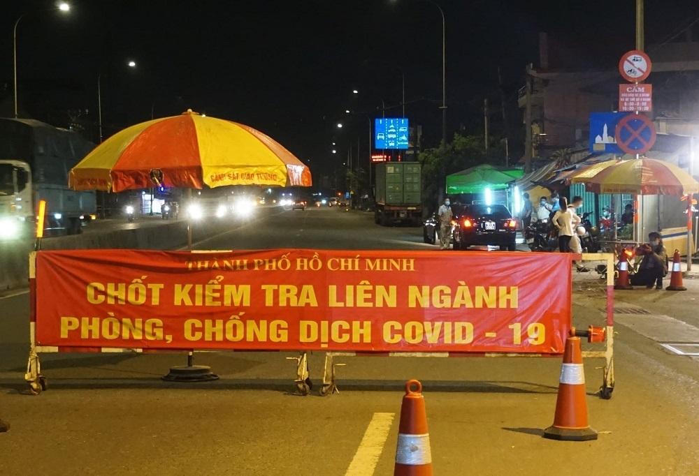 TP HCM không cần giấy xét nghiệm âm tính khi đi lại do nhu cầu thực sự cần thiết