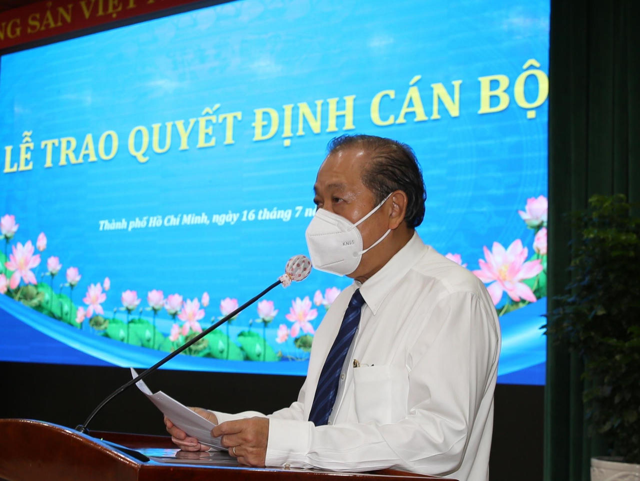 Trao quyết định của Thủ tướng phê chuẩn Chủ tịch, Phó Chủ tịch UBND TPHCM