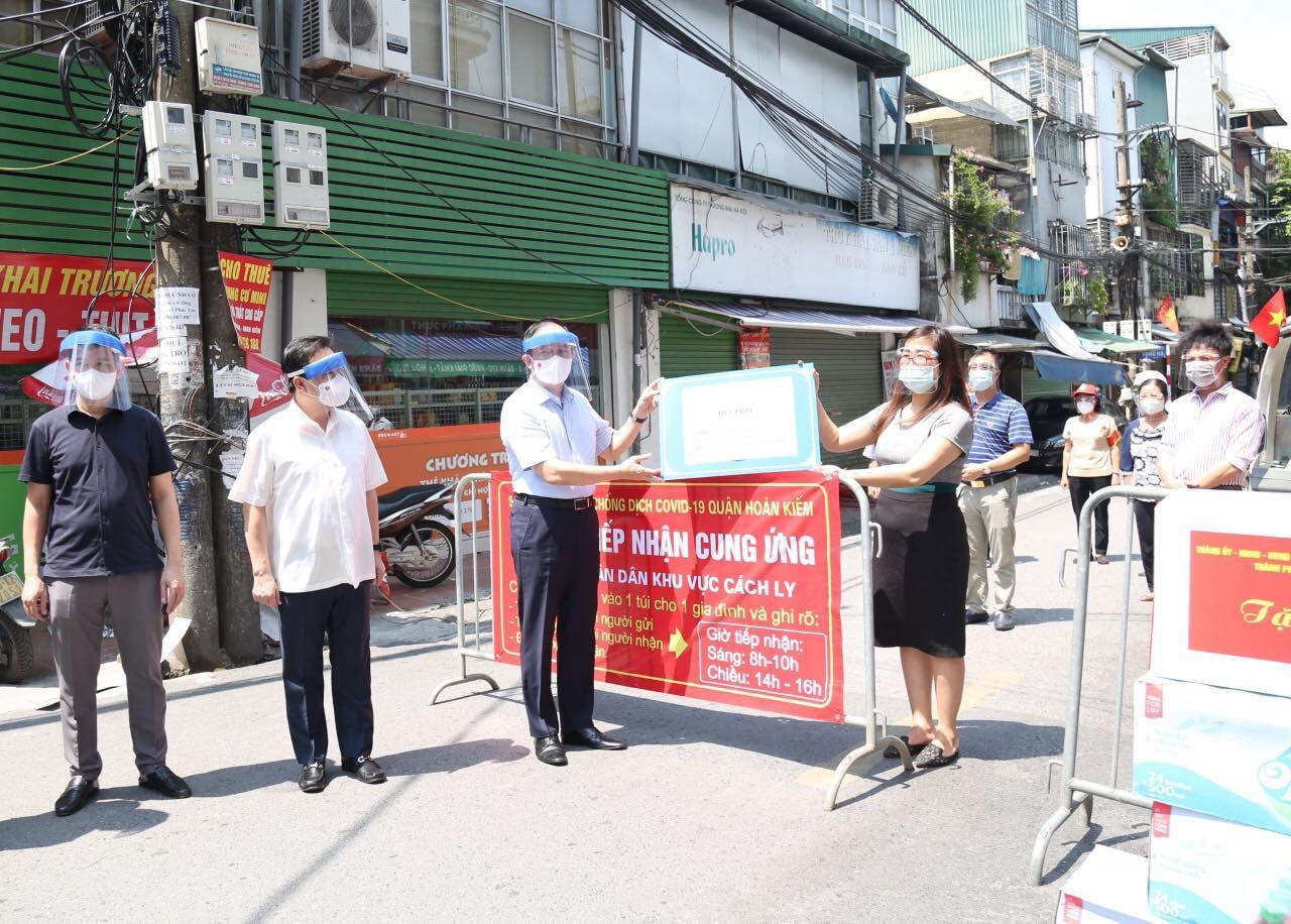 Đảm bảo các điều kiện thiết yếu về nhu yếu phẩm cho nhân dân khu vực cách ly
