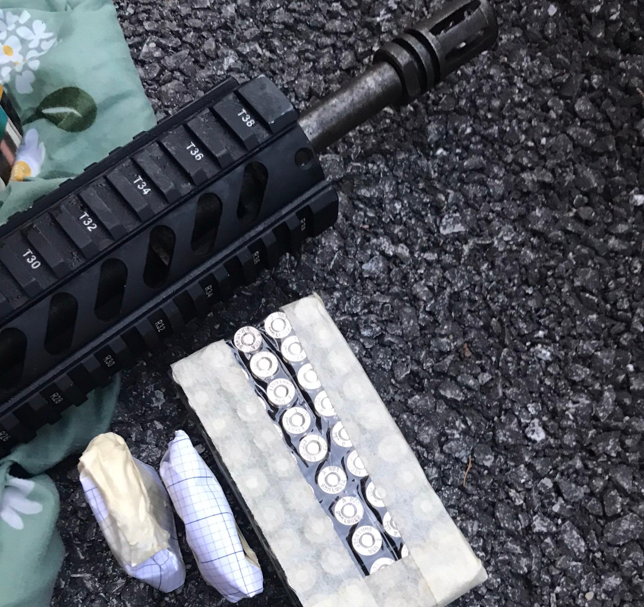 Bắt nhóm tàng trữ "hàng nóng", đốt ô tô đòi nợ tiền cá độ bóng đá