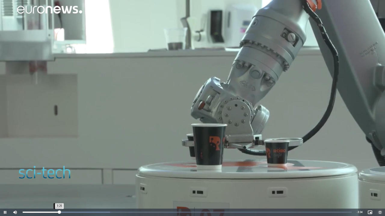 Sự hấp dẫn của quán cafe có đội ngũ 'nhân viên' robot